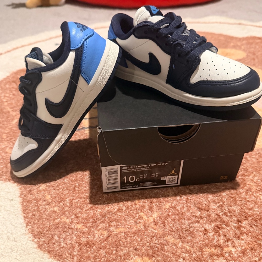 Nike Air Jordan 1 Low - Navy and White